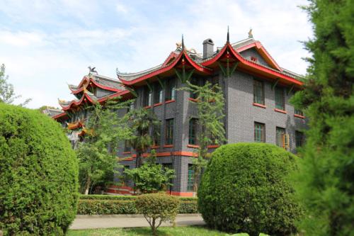 四川大學(xué)附設(shè)華西衛(wèi)生學(xué)校天府校區(qū)校園環(huán)境