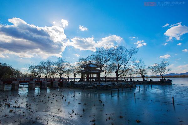 看一看:廣安航天旅游職業(yè)學校學費是多少