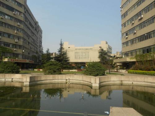 成都理工大學(xué)校園一角環(huán)境