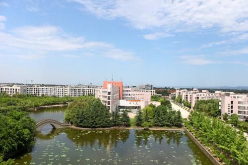 成都大學(xué)全景